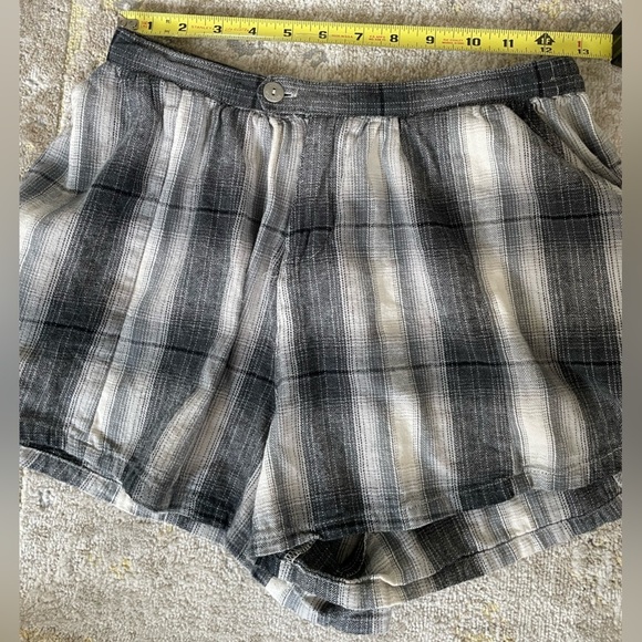 Gypsy Warrior Plaid Flannel Short - Picture 8 of 12
